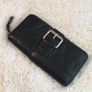 COACH “Brooke” Black Leather Zip Around Wa…